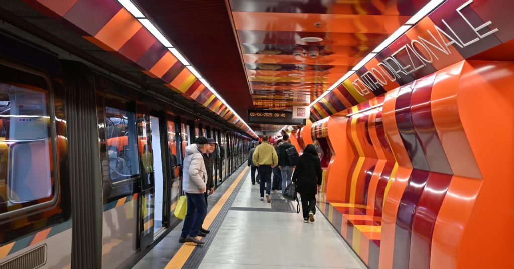 Gara aperta per la linea 10 della metropolitana di Napoli: 12 km, 8 stazioni e 1,5 miliardi di euro